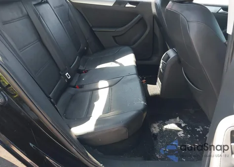 2013 Volkswagen Jetta 2.5L Se z USA, uszkodzony, nr VIN 3VWDP7AJ4DM402066